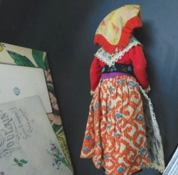 italian felt doll headdress back